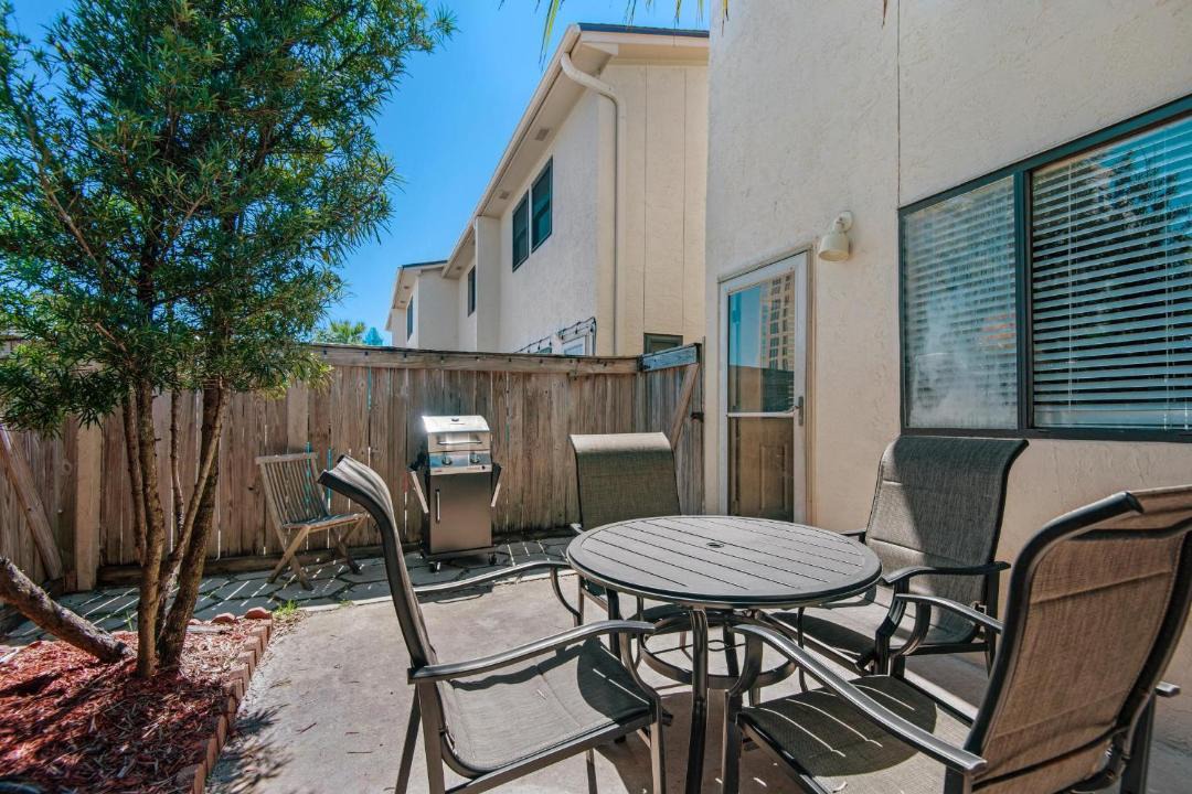 Photo of Patio Balcony in Sugar Beach