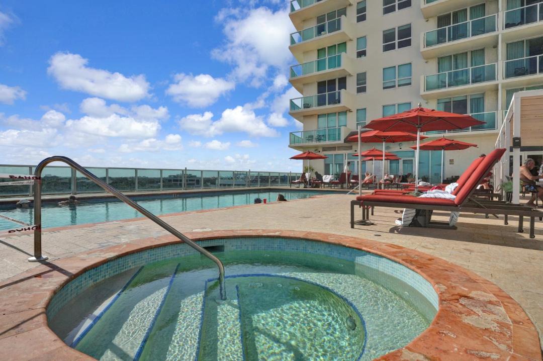 Photo of Outdoor in Coconut Grove