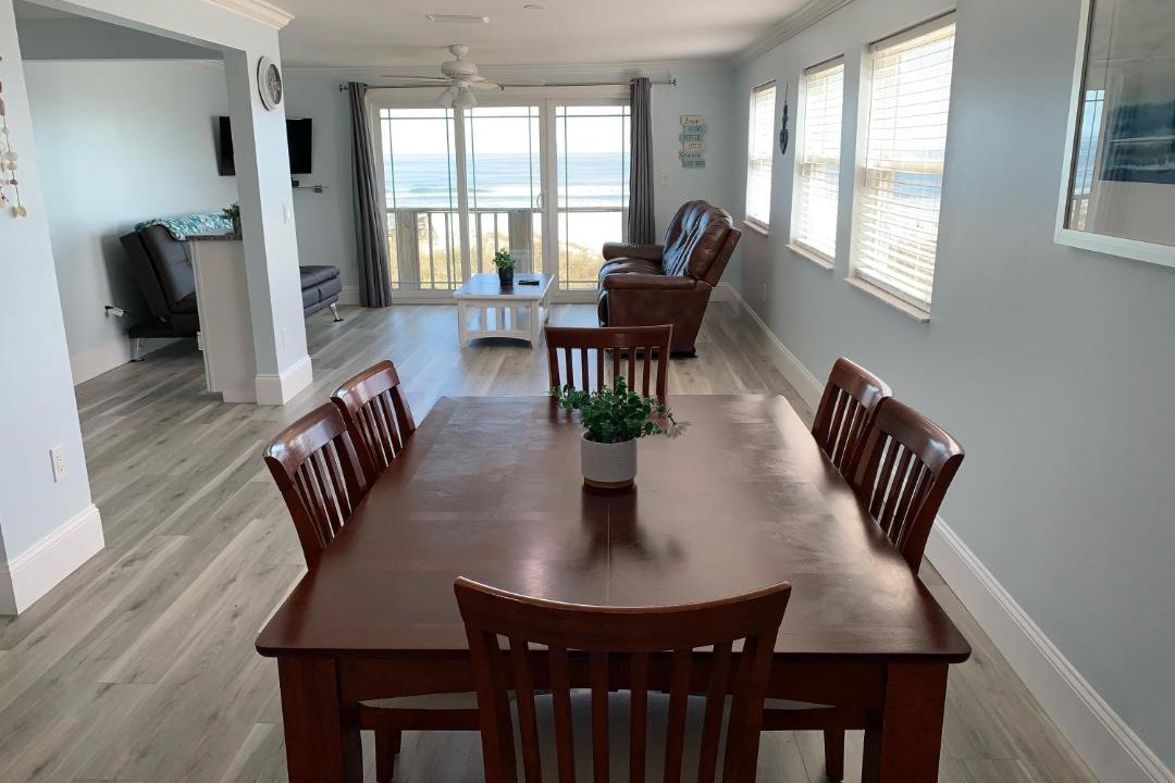 Photo of Livingroom in Crescent Beach