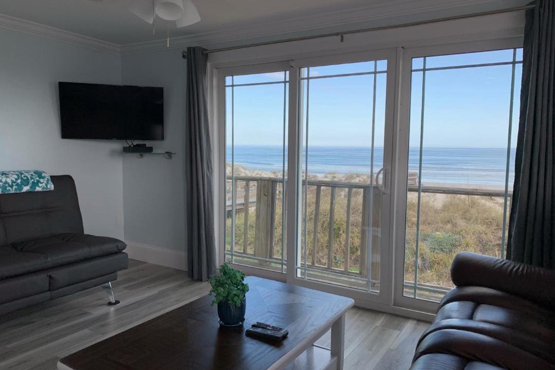 Photo of Livingroom in Crescent Beach
