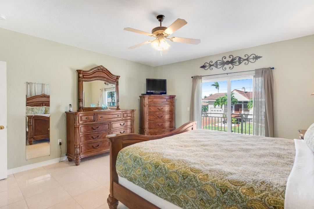 Photo of Bedroom in Key Colony Beach