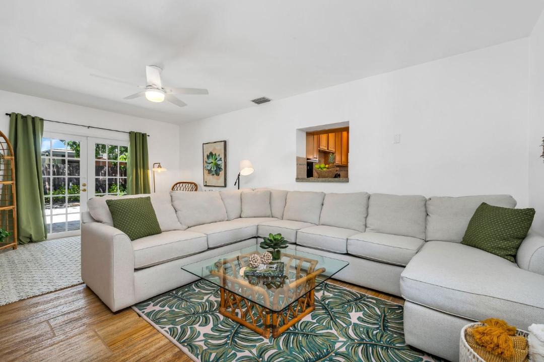 Photo of Livingroom in Lake Clarke Shores