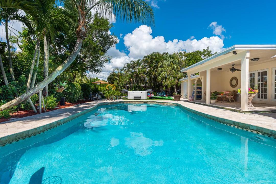 Photo of Outdoor in Lake Clarke Shores