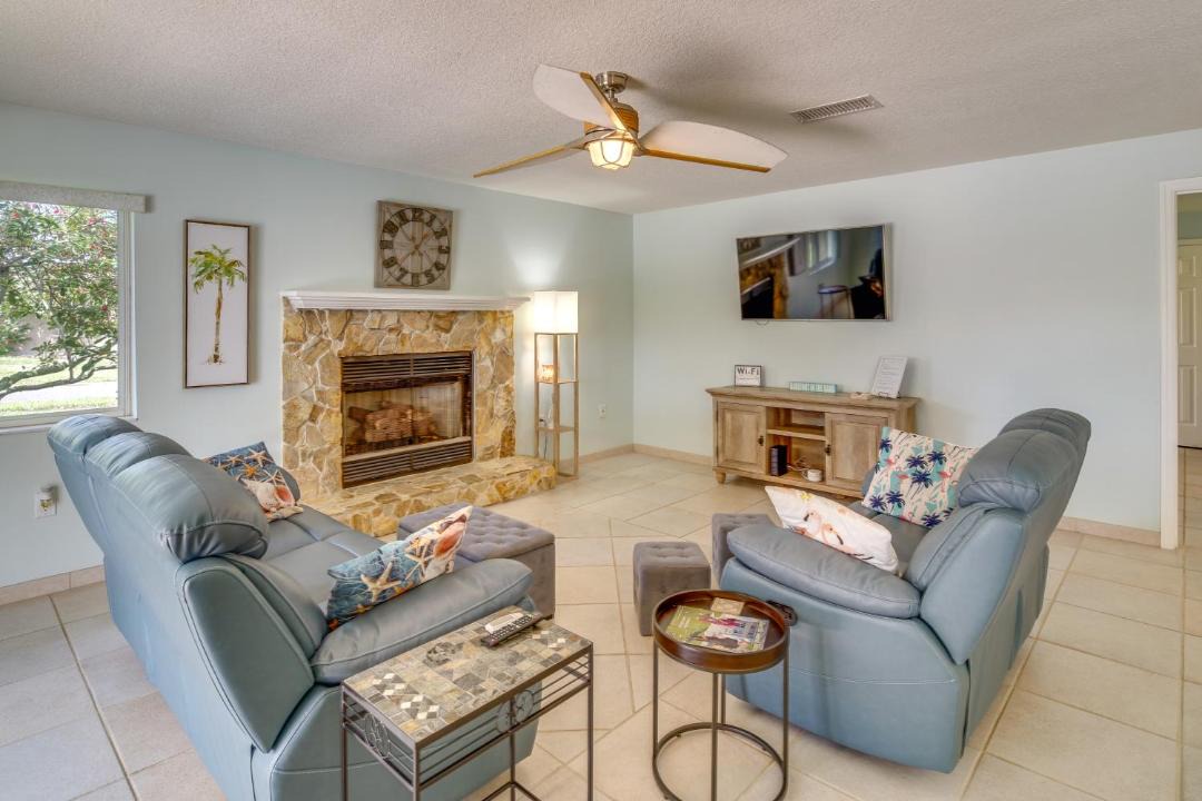 Photo of Livingroom in Holiday Cove