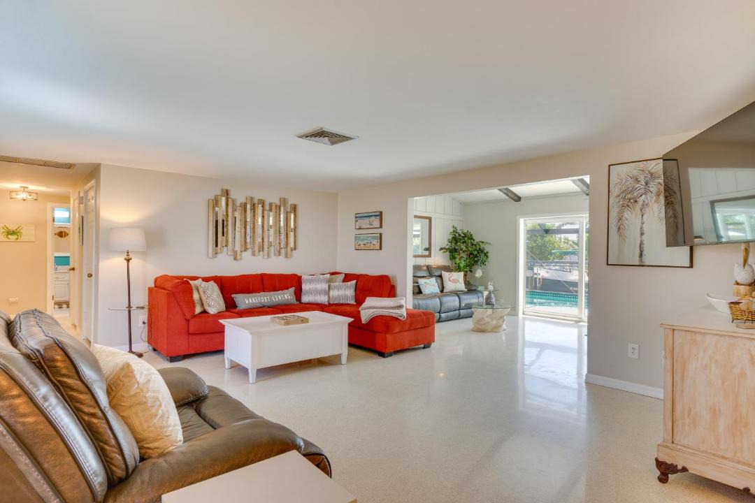 Photo of Livingroom in Lochmoor Waterway Estates