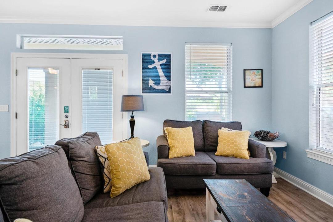 Photo of Livingroom in Villages of Crystal Beach