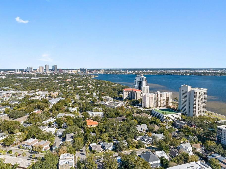 Photo of Outdoor in Bayshore Gardens