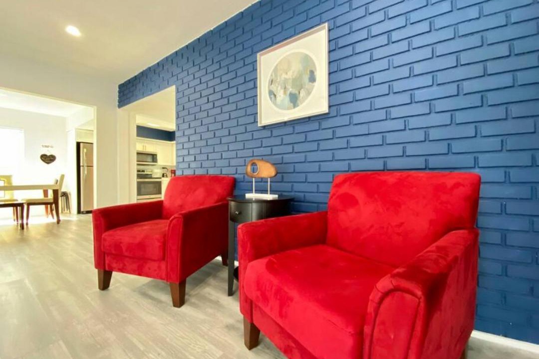 Photo of Livingroom in Lauderhill