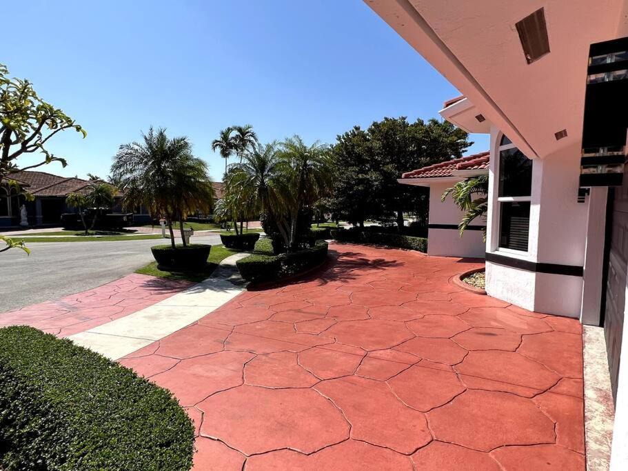 Photo of Others in Tamiami