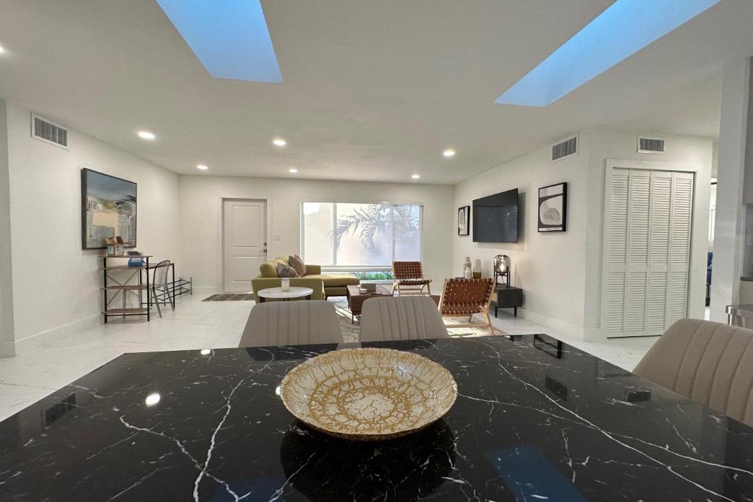 Photo of Livingroom in Survey Creek