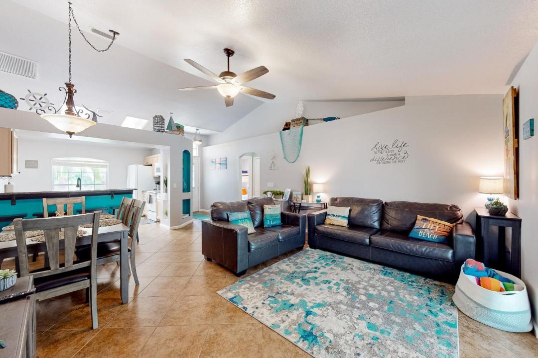 Photo of Livingroom in Lakewood Park