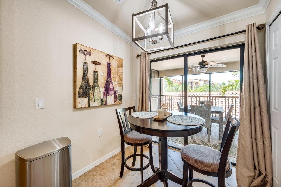 Photo of Livingroom in Naples