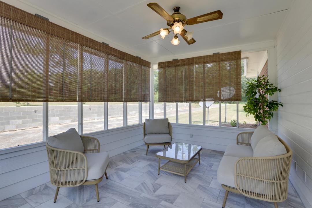 Photo of Livingroom in Slocomb