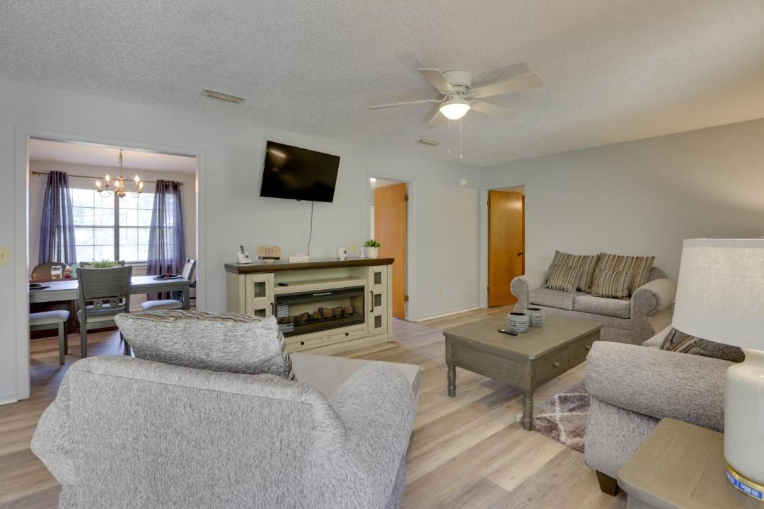 Photo of Livingroom in Slocomb
