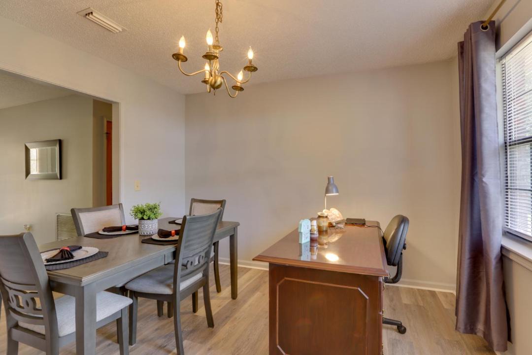 Photo of Livingroom in Slocomb
