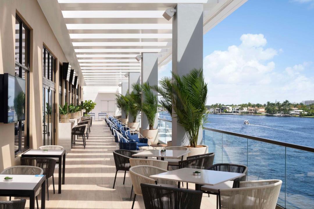 Photo of Patio Balcony in 17th Street Causeway
