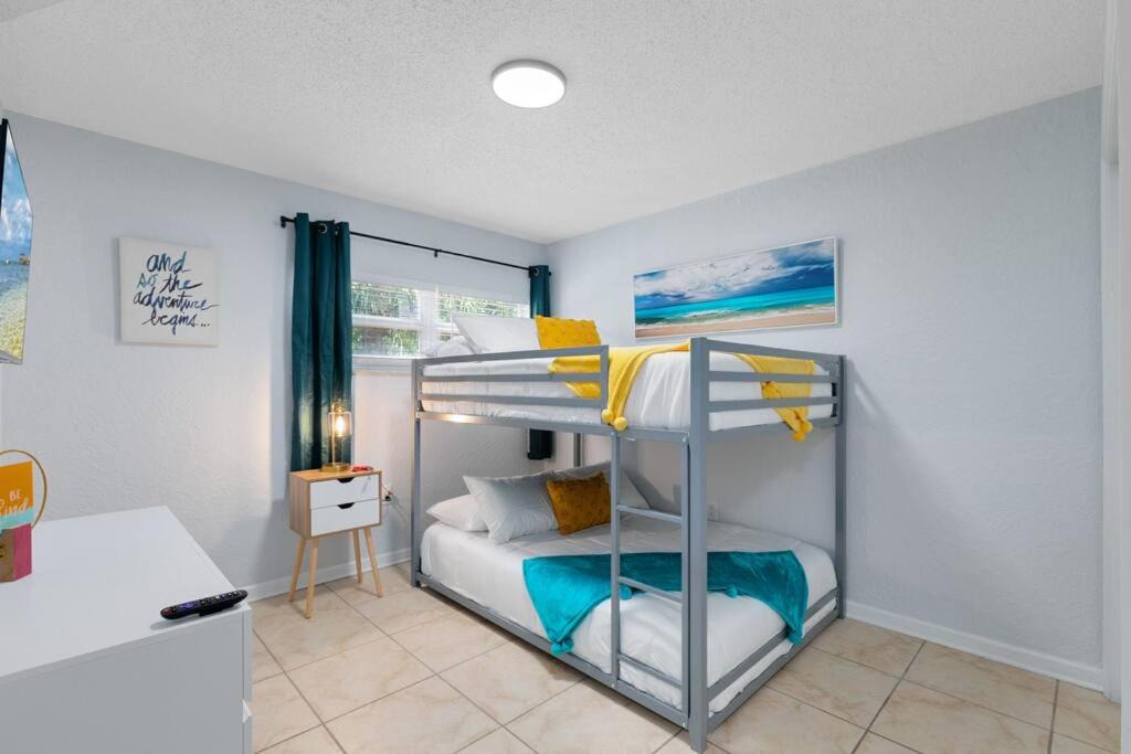 Photo of Livingroom in Indian Harbour Beach