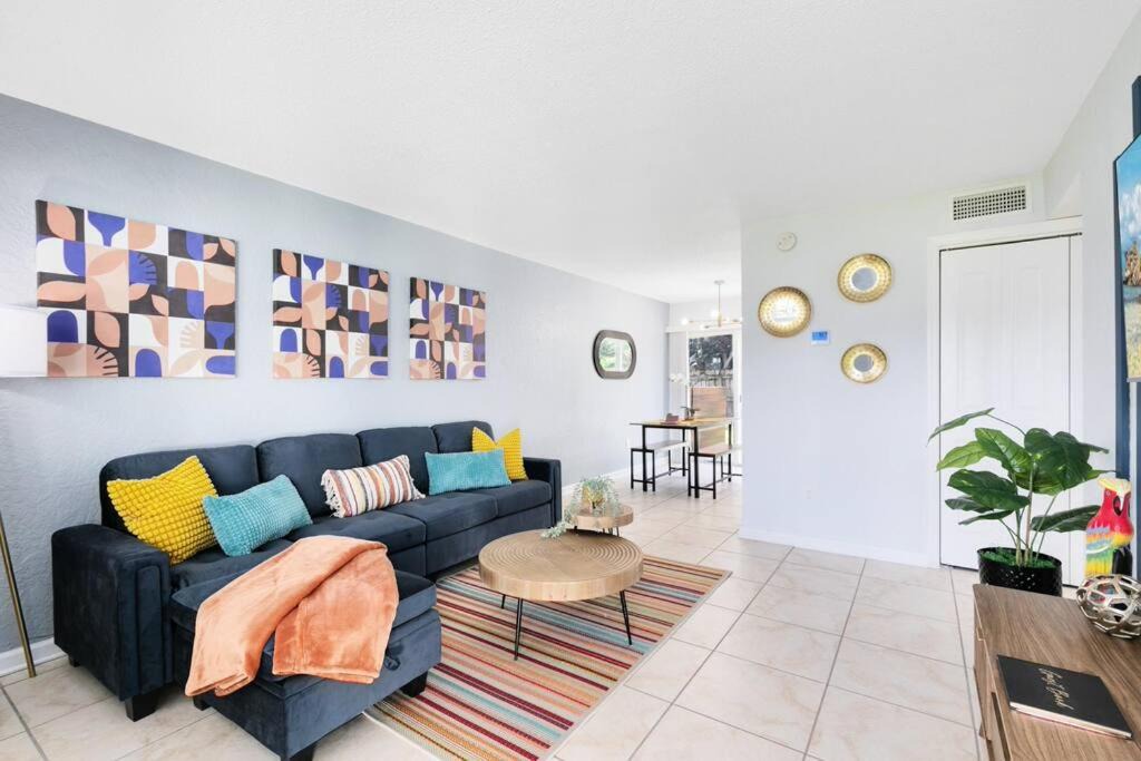 Photo of Livingroom in Indian Harbour Beach