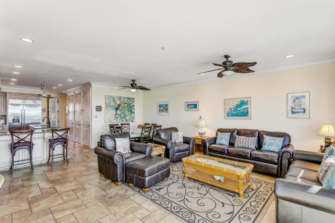 Photo of Livingroom in White Sands First