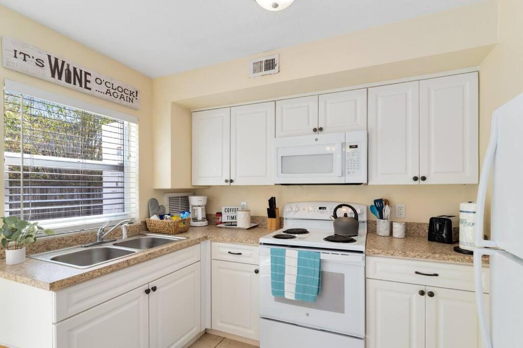 Photo of Kitchen in Indian Harbour Beach