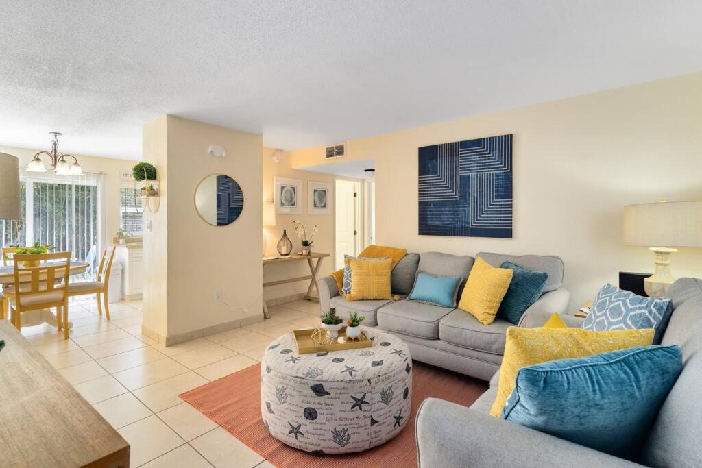 Photo of Livingroom in Indian Harbour Beach