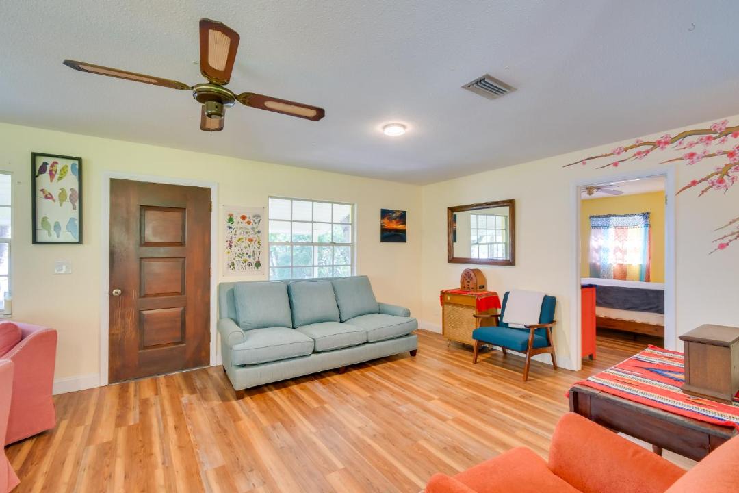 Photo of Livingroom in Hawthorne