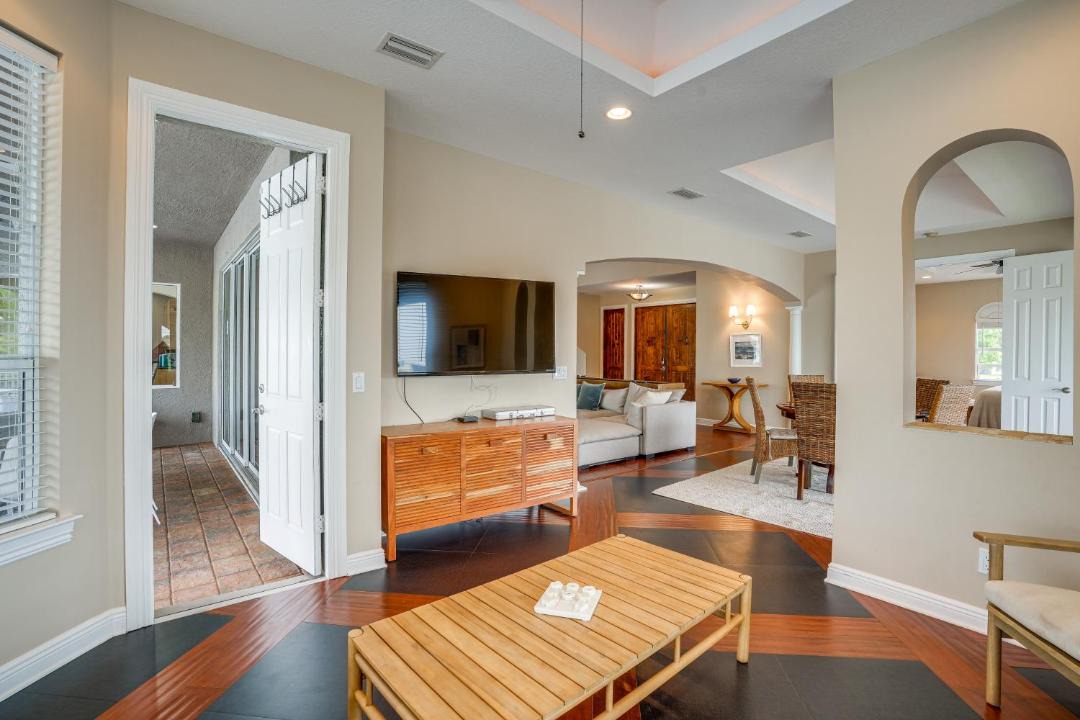Photo of Livingroom in Caloosahatchee