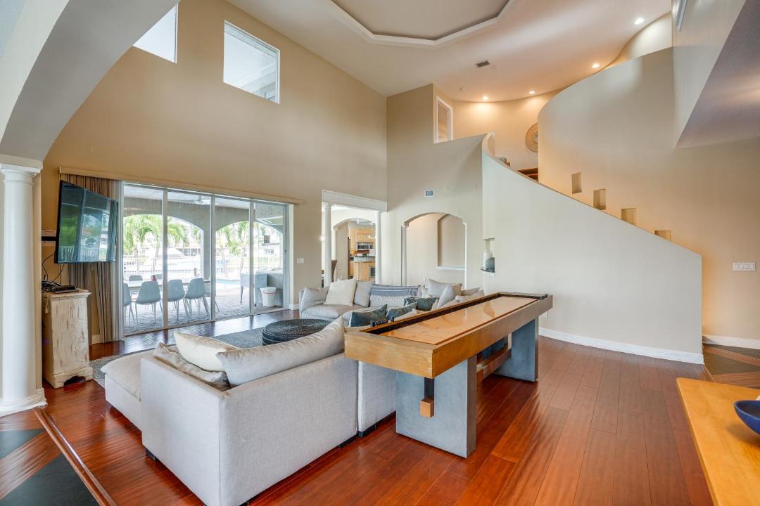 Photo of Livingroom in Caloosahatchee