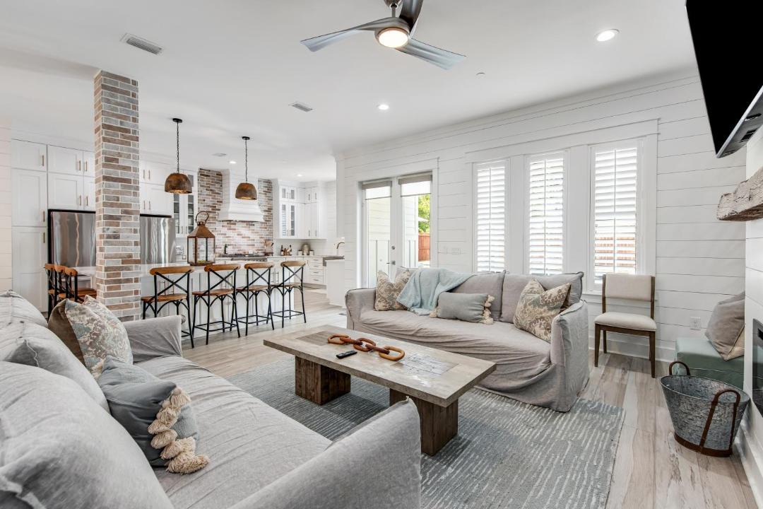 Photo of Livingroom in Crystal Beach