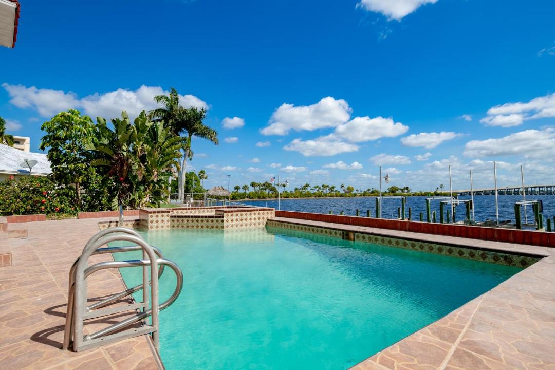 Photo of Others in Caloosahatchee