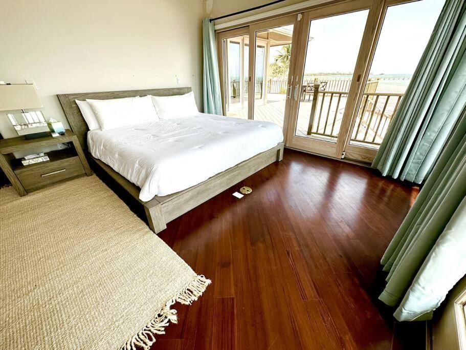 Photo of Bedroom in Sugarloaf Key