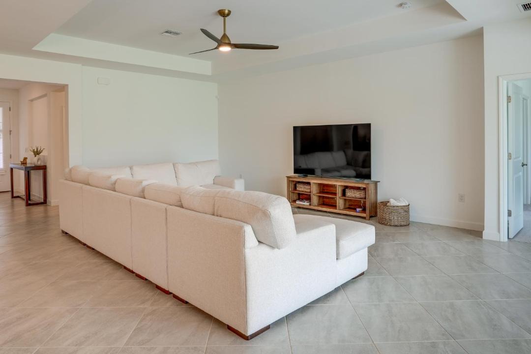 Photo of Livingroom in Gateway