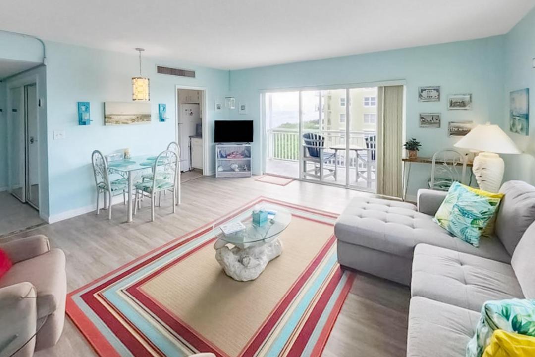 Photo of Livingroom in South Patrick Shores