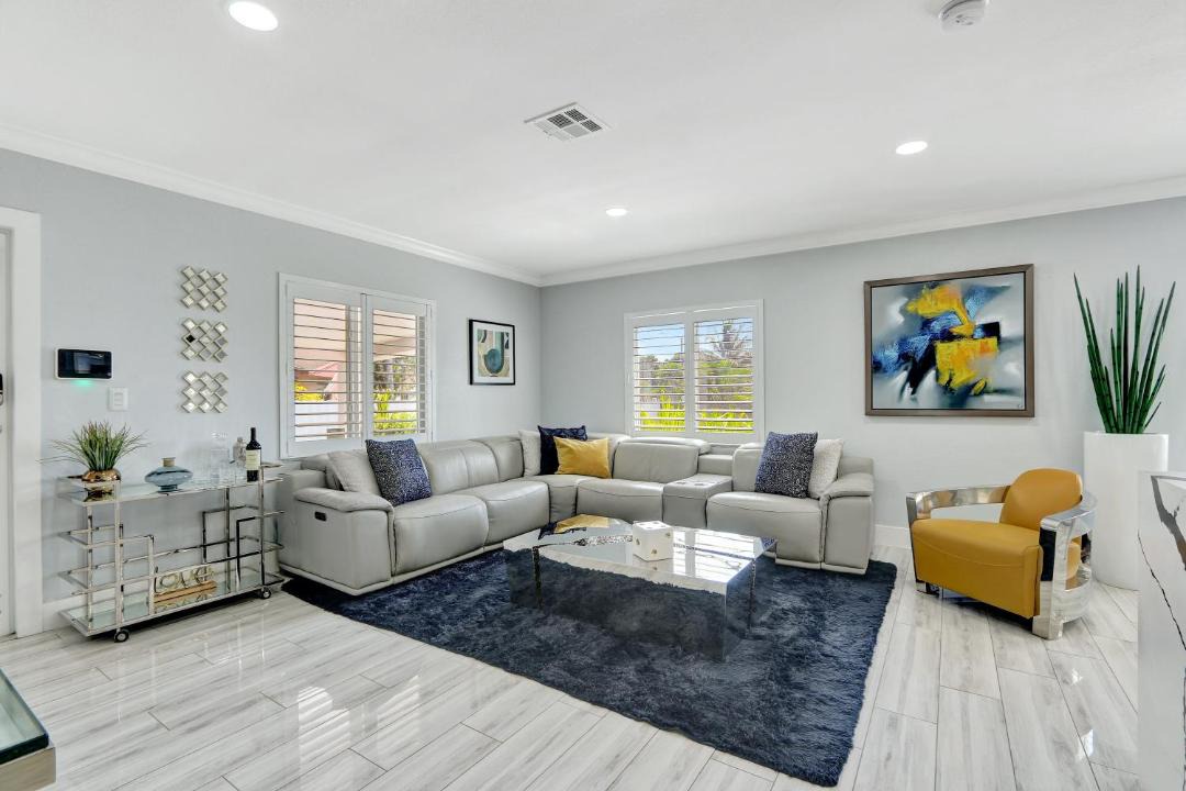 Photo of Livingroom in Miami Gardens