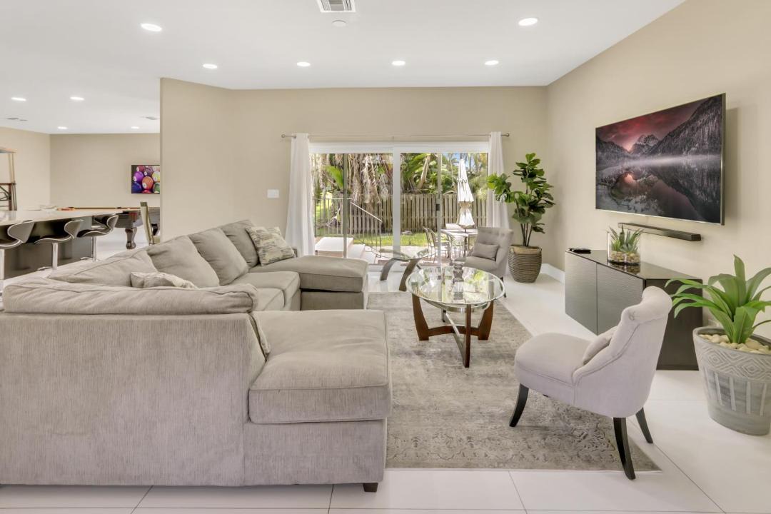 Photo of Livingroom in Sunrise