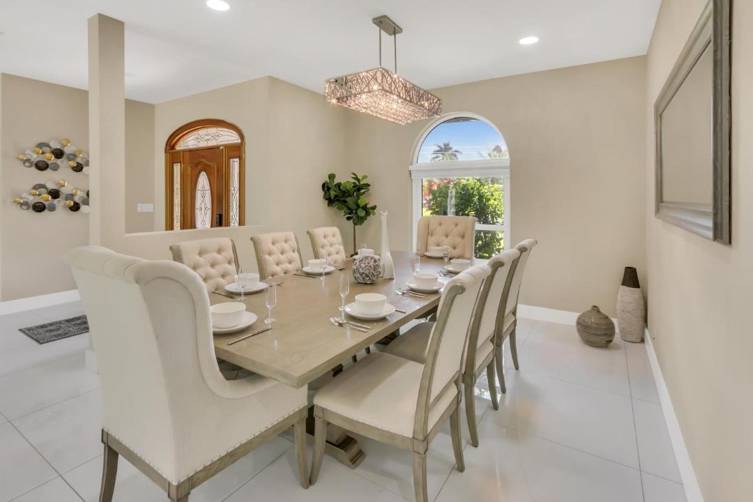 Photo of Livingroom in Sunrise