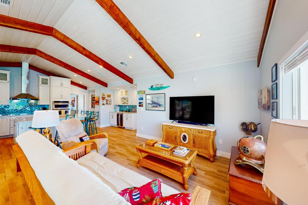 Photo of Livingroom in Toll Gate Shores