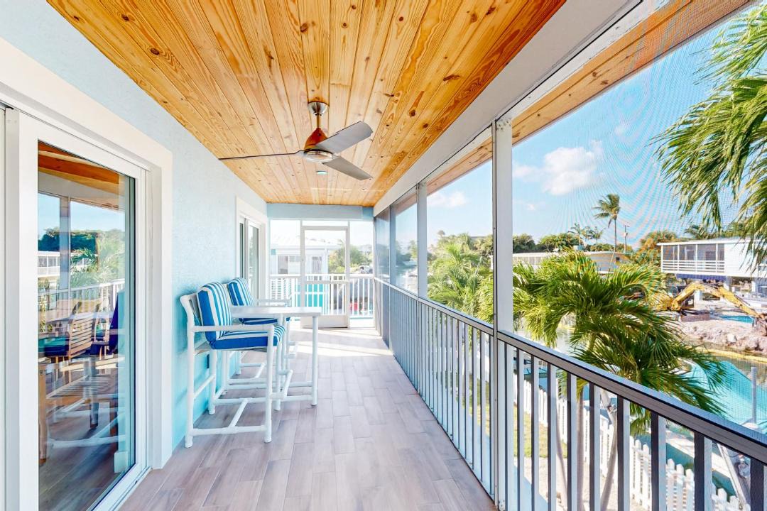 Photo of Patio Balcony in Toll Gate Shores