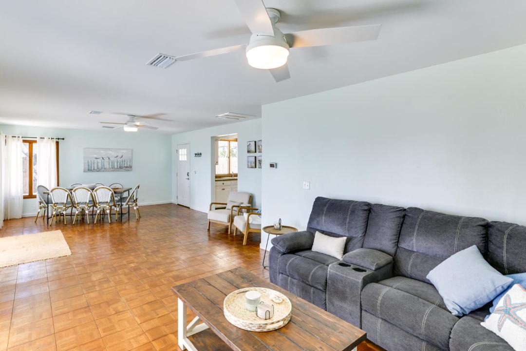 Photo of Livingroom in Panacea