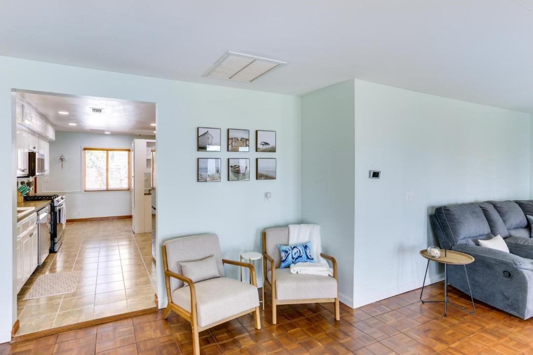 Photo of Livingroom in Panacea