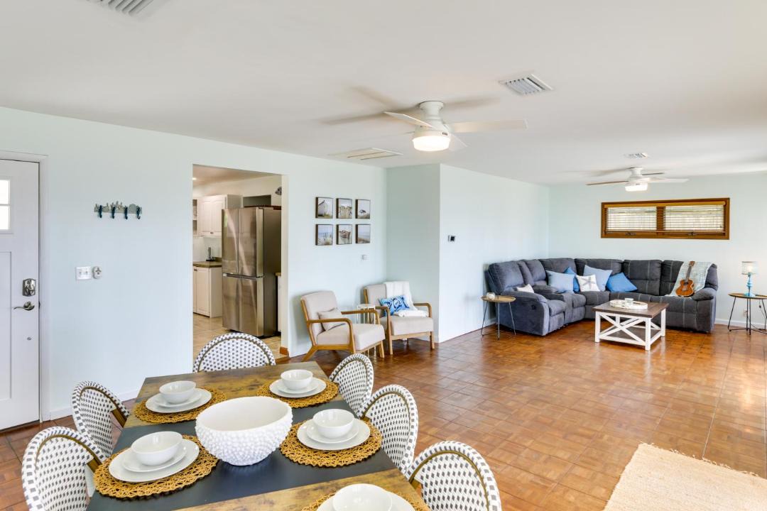 Photo of Livingroom in Panacea