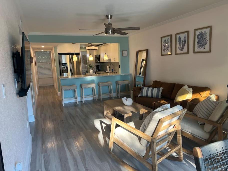 Photo of Livingroom in Key Largo
