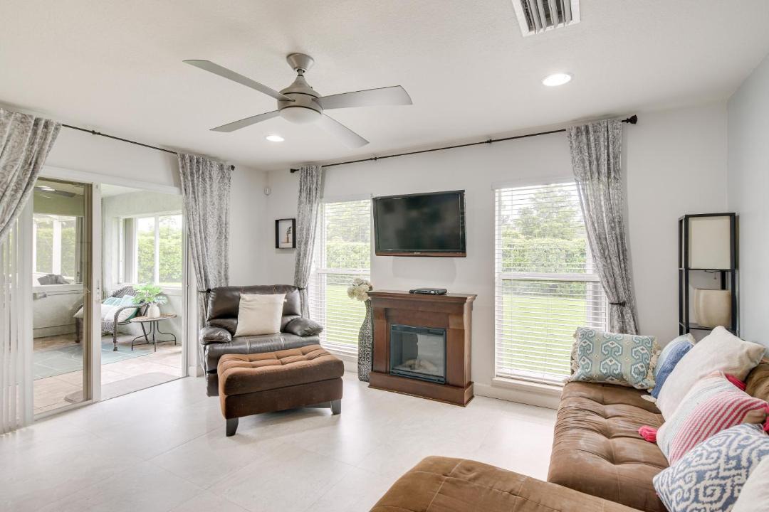 Photo of Livingroom in Richmond West