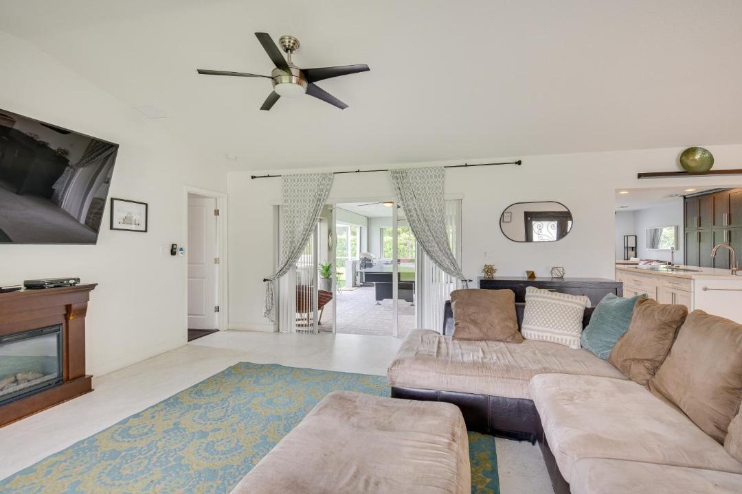 Photo of Livingroom in Richmond West