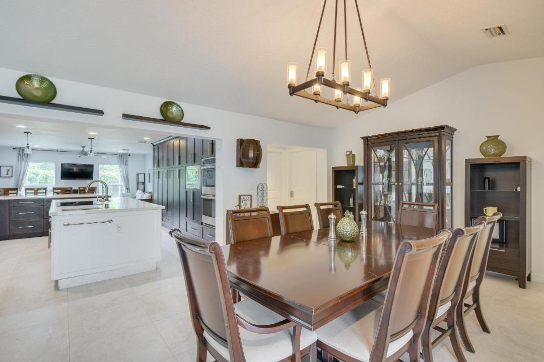 Photo of Livingroom in Richmond West