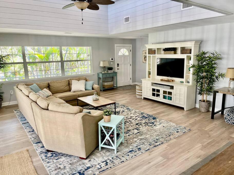 Photo of Livingroom in Bay Isle
