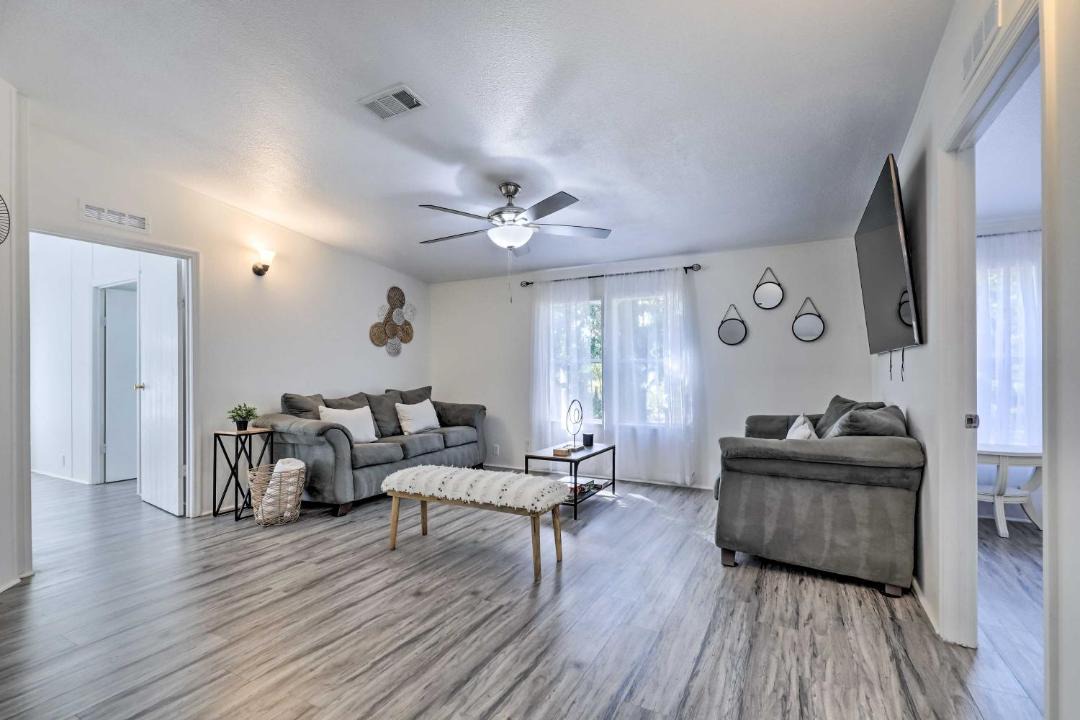 Photo of Livingroom in Valrico