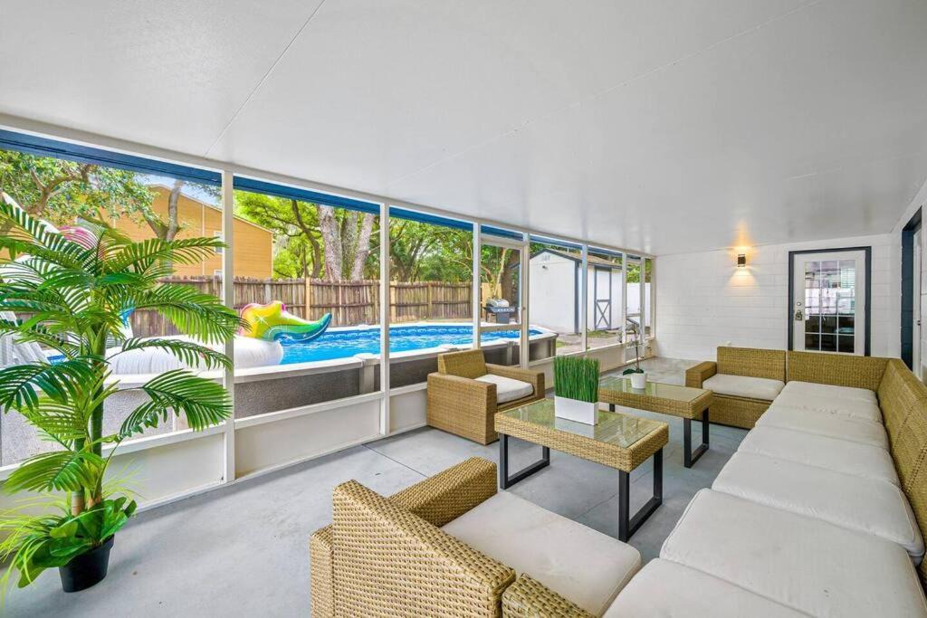 Photo of Patio Balcony in Lake Magdalene