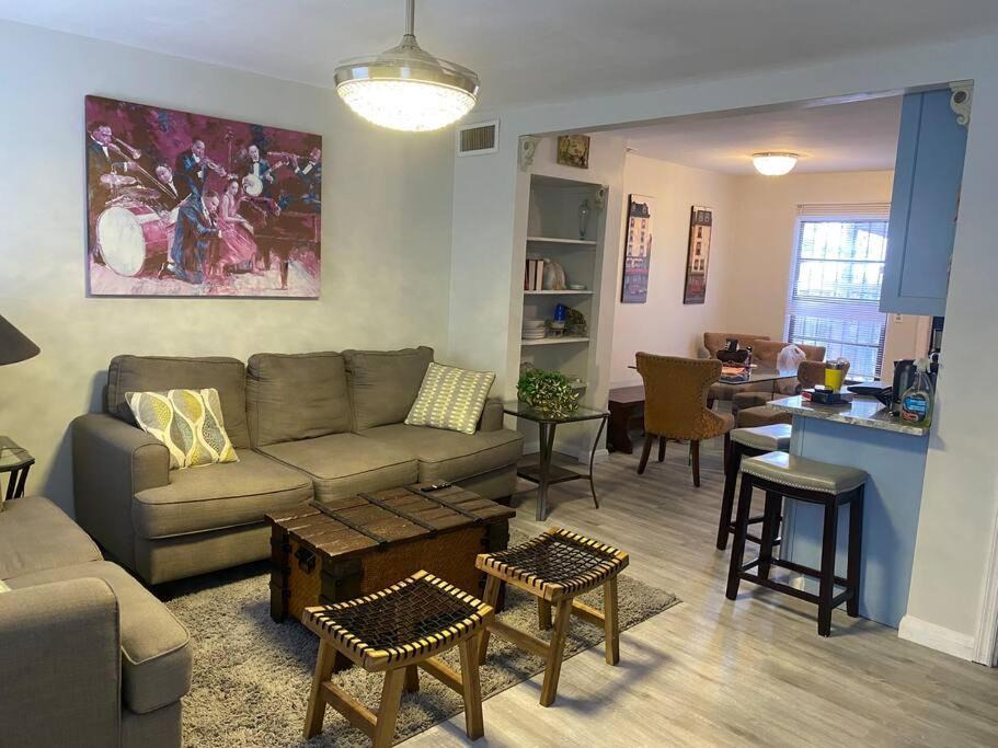 Photo of Livingroom in Palm Beach - West Palm Beach