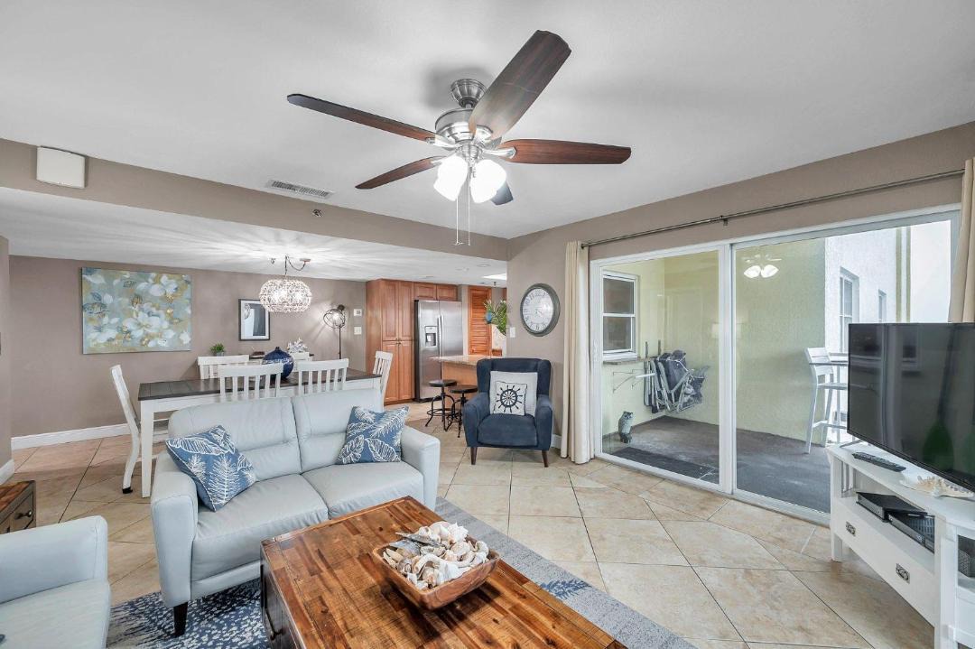 Photo of Livingroom in Redington Shores